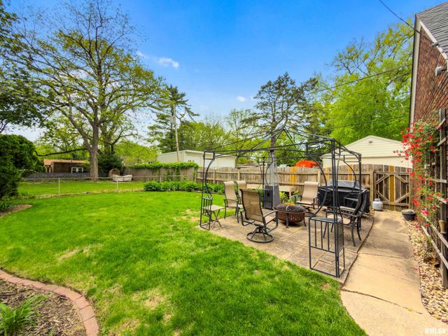 209 W HANSSLER Place, Peoria, IL 61604