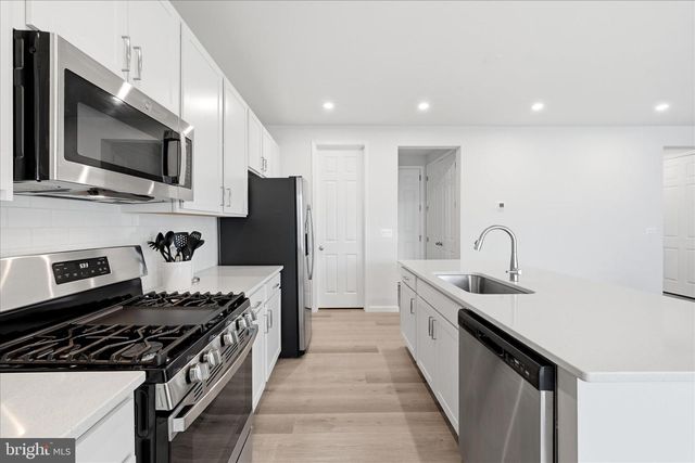 104 LENORE LN, Winchester, VA 22602