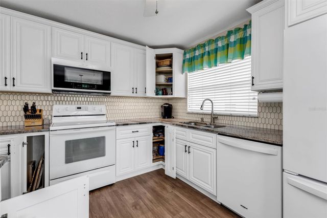 24363 FOLKSTONE AVENUE, Punta Gorda, FL 33980