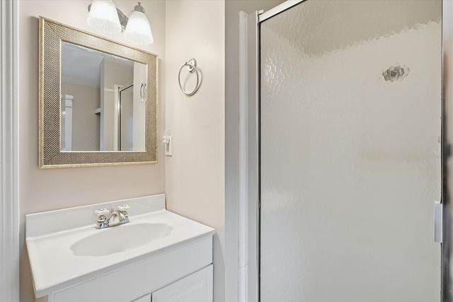 24 Fordway, Windham, NH 03087