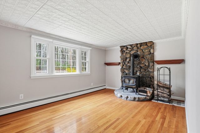 24 Fordway, Windham, NH 03087