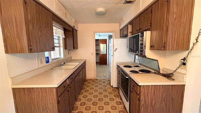 4 ARIZONA STREET, Beverly Hills, FL 34465