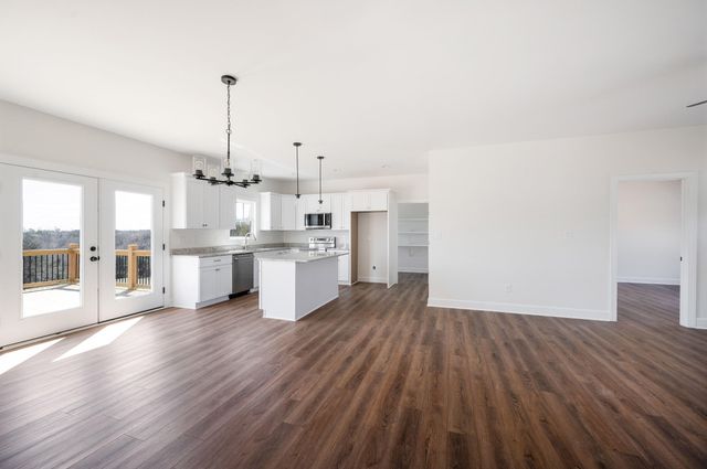 10606 Leesville RD, Lynch Station, VA 24571