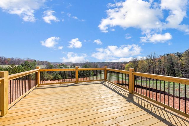 10606 Leesville RD, Lynch Station, VA 24571