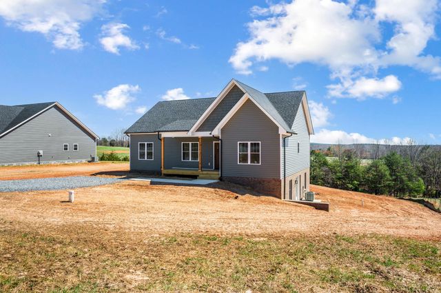 10606 Leesville RD, Lynch Station, VA 24571