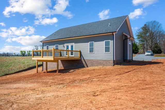10606 Leesville RD, Lynch Station, VA 24571