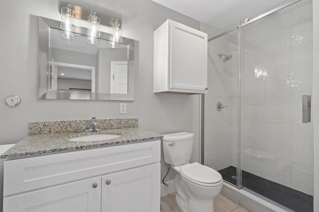 935 La Posada DR 117, Austin, TX 78752