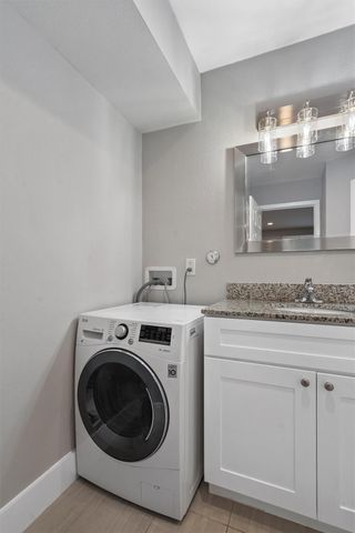 935 La Posada DR 117, Austin, TX 78752