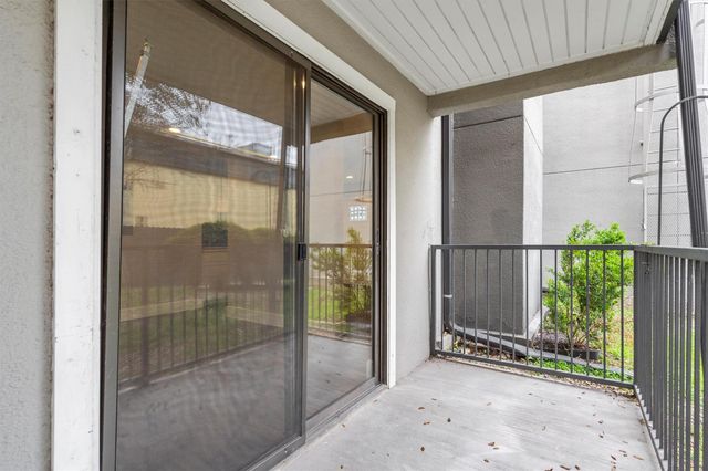 935 La Posada DR 117, Austin, TX 78752