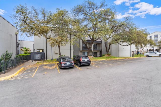 935 La Posada DR 117, Austin, TX 78752