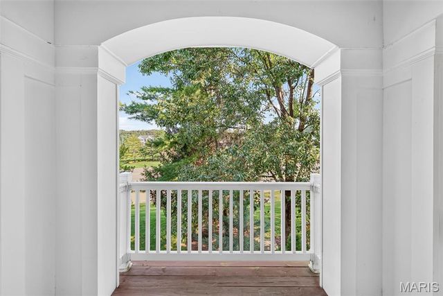 13101 Mill Crossing Court 201, Creve Coeur, MO 63141