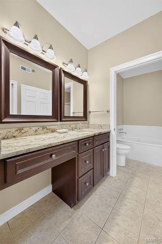 13101 Mill Crossing Court 201, Creve Coeur, MO 63141