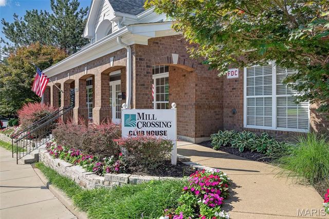 13101 Mill Crossing Court 201, Creve Coeur, MO 63141