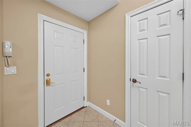 13101 Mill Crossing Court 201, Creve Coeur, MO 63141