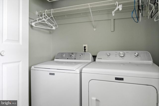 2 TREELAWN TER, Hamilton, NJ 08619