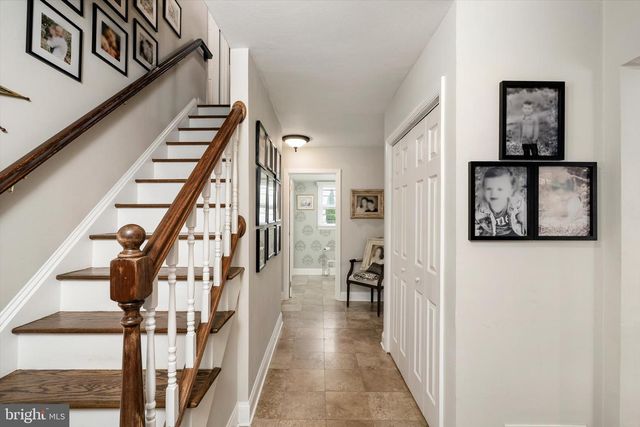 2 TREELAWN TER, Hamilton, NJ 08619