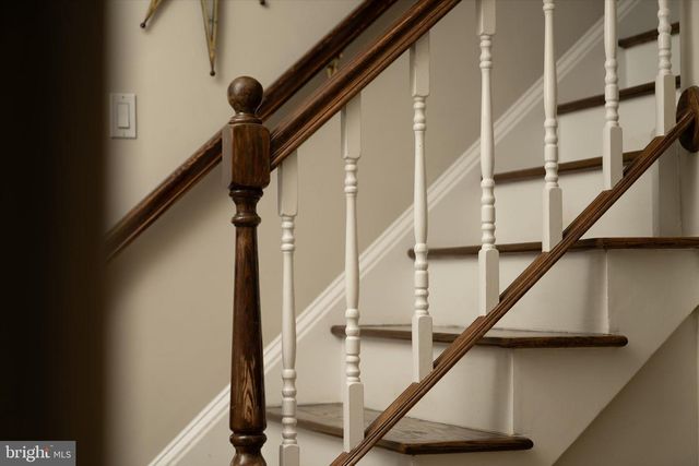 2 TREELAWN TER, Hamilton, NJ 08619
