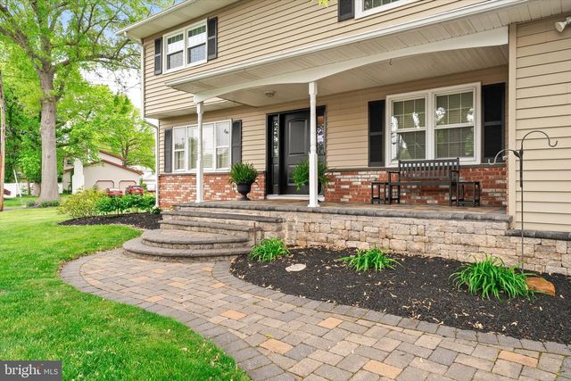2 TREELAWN TER, Hamilton, NJ 08619