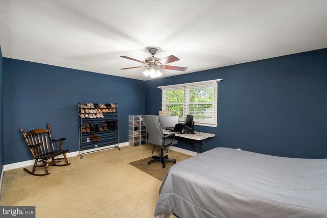 2 TREELAWN TER, Hamilton, NJ 08619