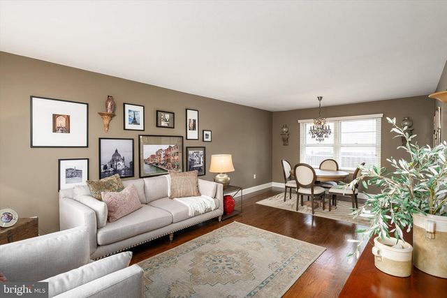 2 TREELAWN TER, Hamilton, NJ 08619
