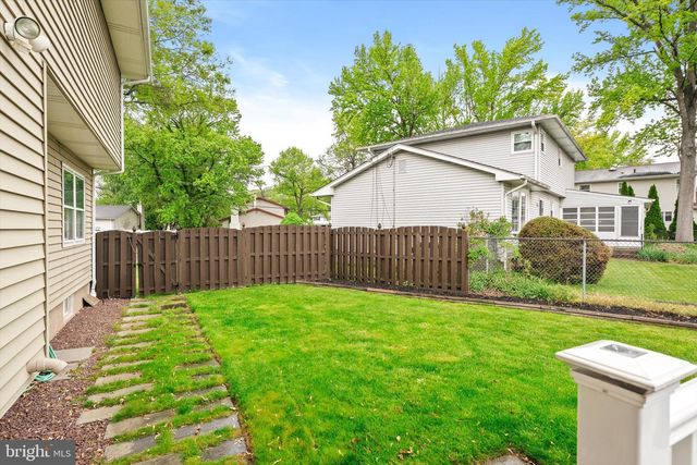 2 TREELAWN TER, Hamilton, NJ 08619