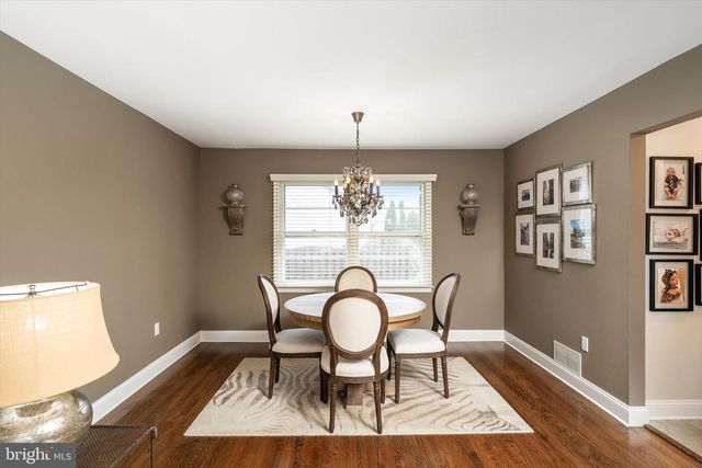 2 TREELAWN TER, Hamilton, NJ 08619