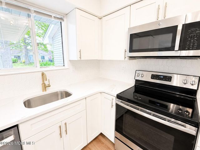 621A Deal Road, Monroe, NJ 08831