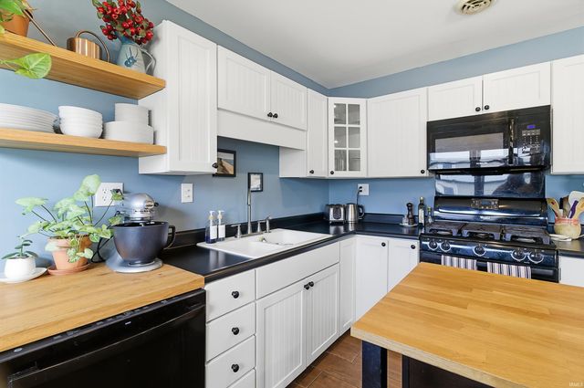 1016 S First Street, Upland, IN 46989