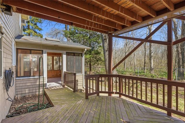 80 Oakside Street, Warwick, RI 02889