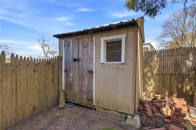 80 Oakside Street, Warwick, RI 02889