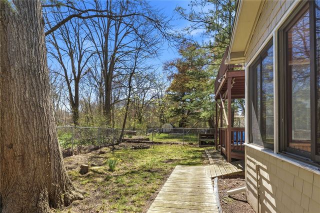 80 Oakside Street, Warwick, RI 02889