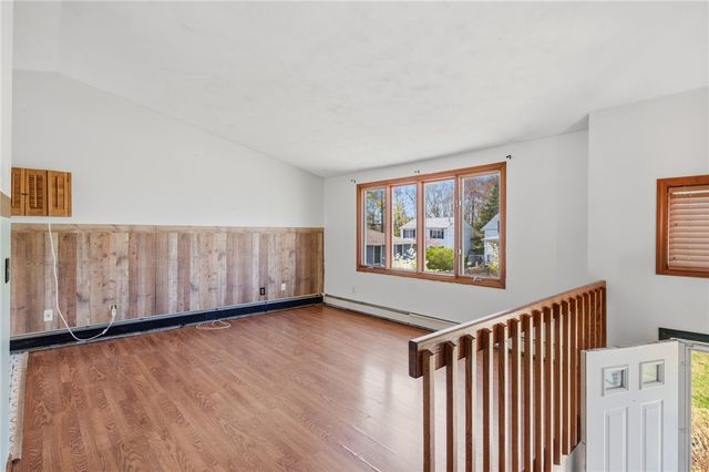 80 Oakside Street, Warwick, RI 02889