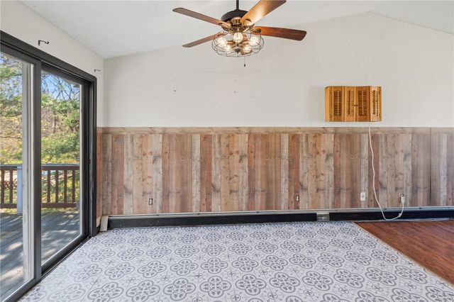 80 Oakside Street, Warwick, RI 02889