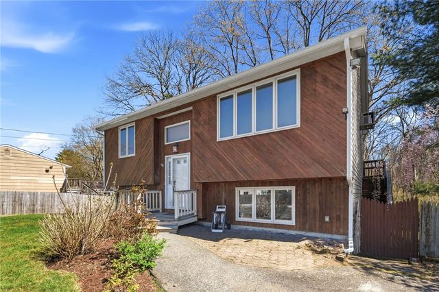 80 Oakside Street, Warwick, RI 02889