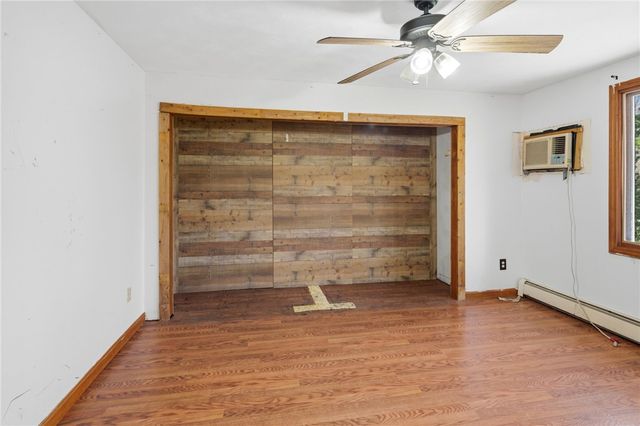 80 Oakside Street, Warwick, RI 02889