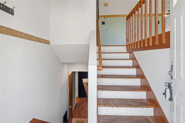 80 Oakside Street, Warwick, RI 02889