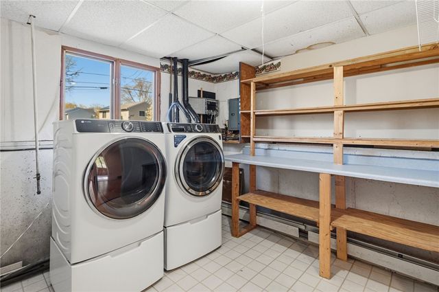 80 Oakside Street, Warwick, RI 02889
