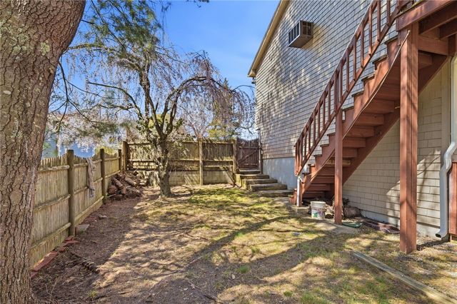 80 Oakside Street, Warwick, RI 02889