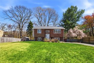 80 Oakside Street, Warwick, RI 02889