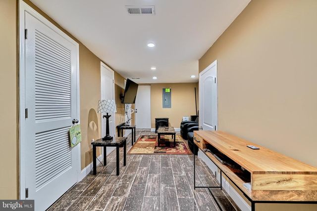 2623 E BIDDLE ST, Baltimore, MD 21213