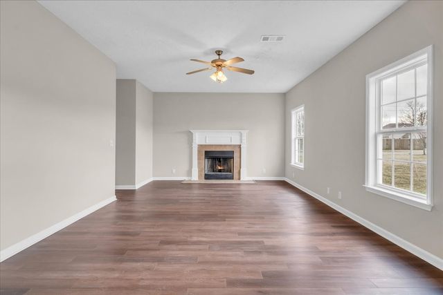 632 Fleming Farms Dr, Murfreesboro, TN 37128