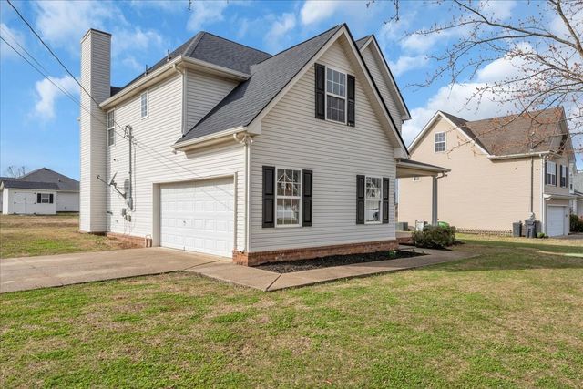 632 Fleming Farms Dr, Murfreesboro, TN 37128