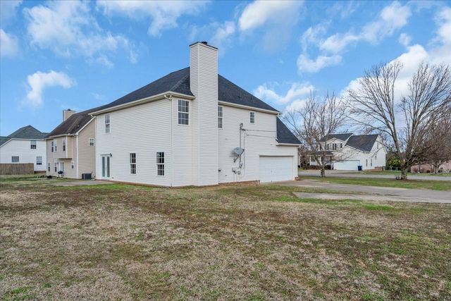 632 Fleming Farms Dr, Murfreesboro, TN 37128