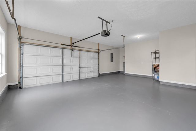 632 Fleming Farms Dr, Murfreesboro, TN 37128