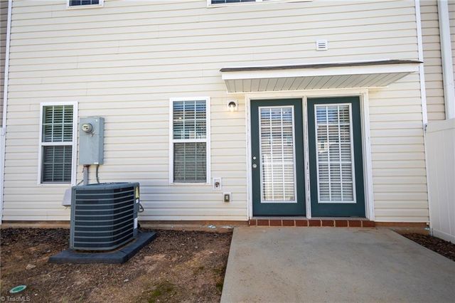 826 Central Park Avenue, Greensboro, NC 27407