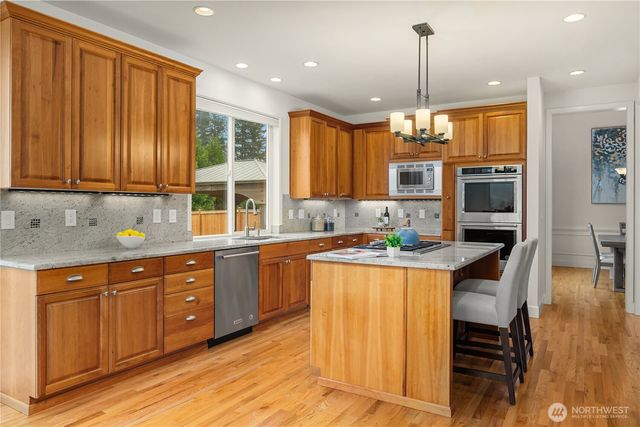 2446 279th Drive SE, Sammamish, WA 98075