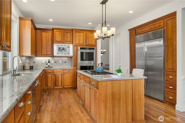 2446 279th Drive SE, Sammamish, WA 98075