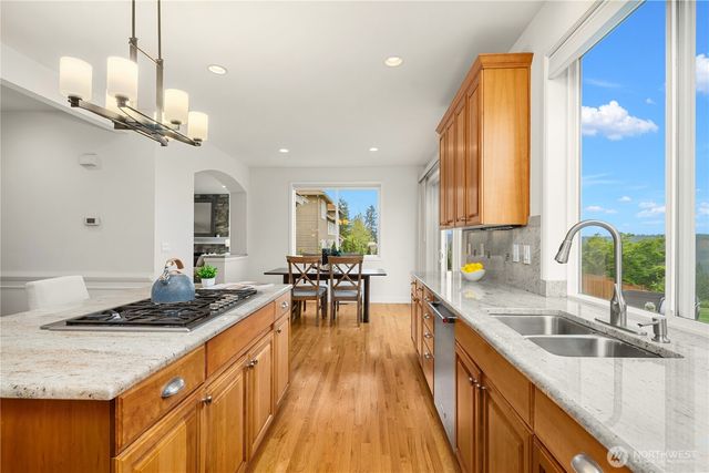 2446 279th Drive SE, Sammamish, WA 98075