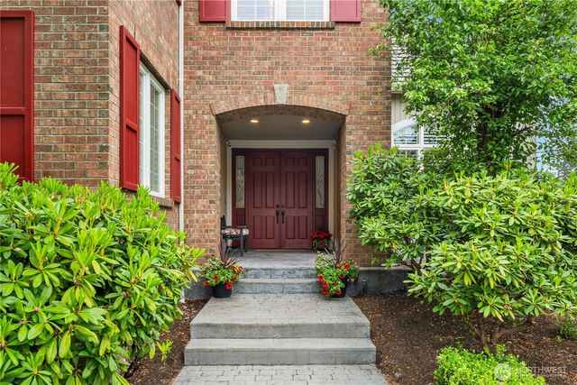 2446 279th Drive SE, Sammamish, WA 98075