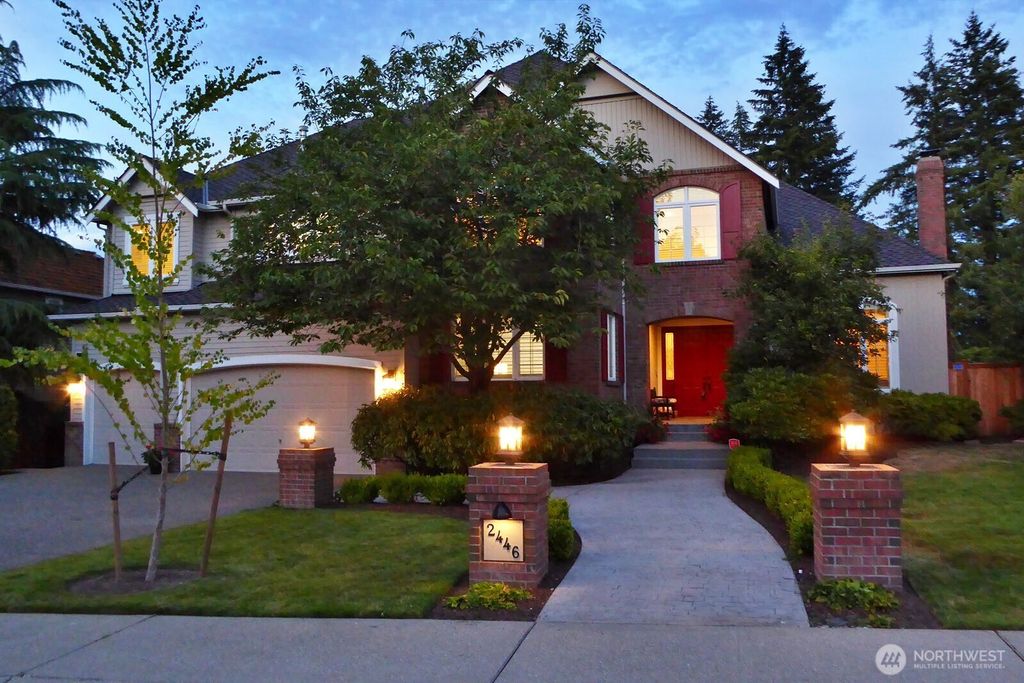 2446 279th Drive SE, Sammamish, WA 98075